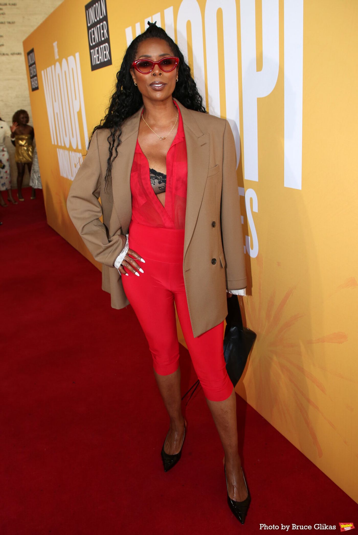 Photos: THE WHOOPI MONOLOGUES Welcomes Angela Bassett, Ayo Edebiri, Sara Bareilles and More on Opening Night Image