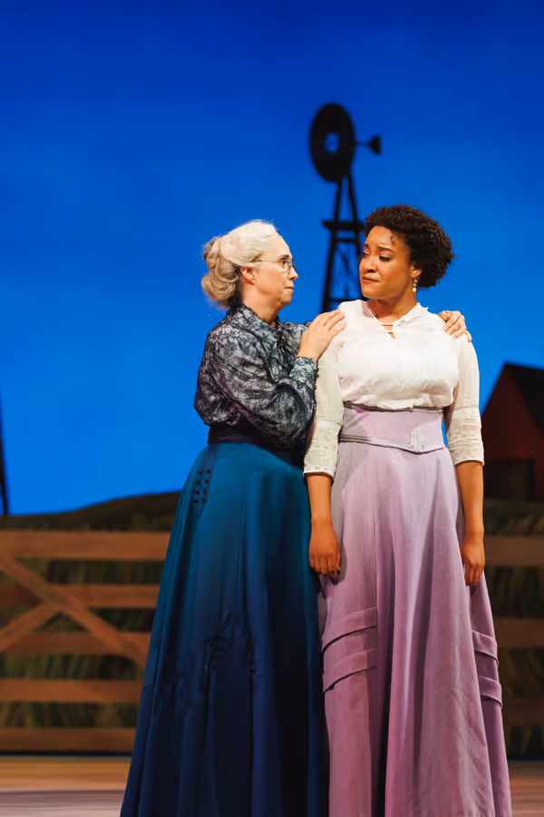 Holly Twyford, Shereen Pimentel Photo
