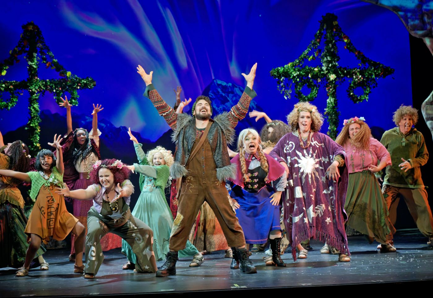 Review: DISNEY'S FROZEN at White Theatre Image