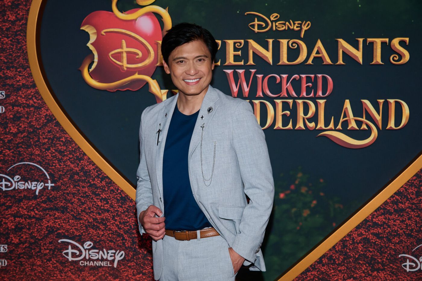 Photos: DESCENDANTS: WICKED WONDERLAND Cast Hits the Red Carpet for World Premiere Image
