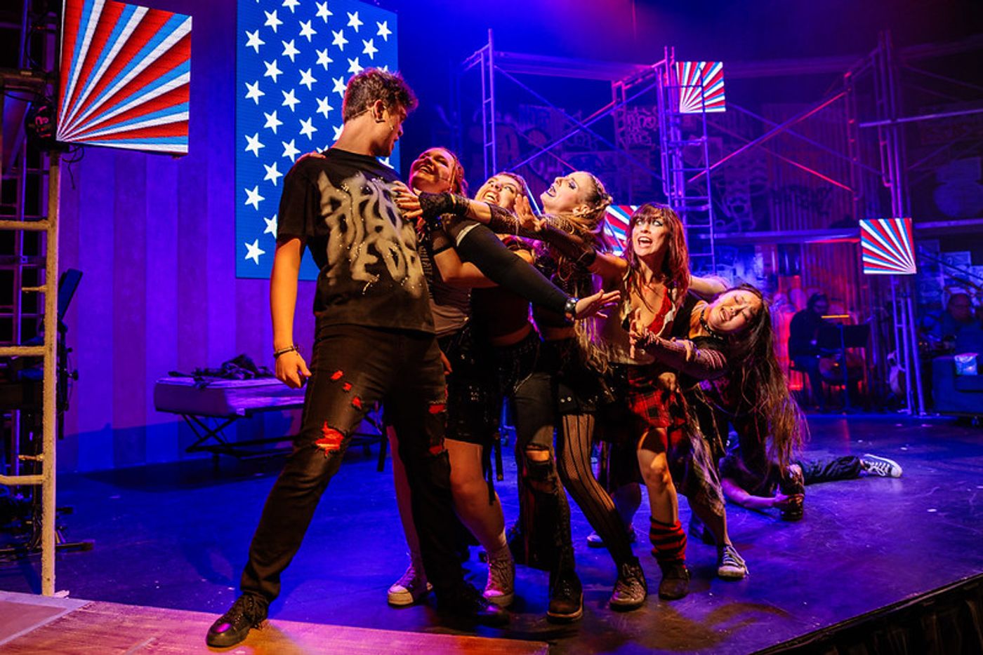 Photos/Video: Green Day's AMERICAN IDIOT Presented By Jobsite Image