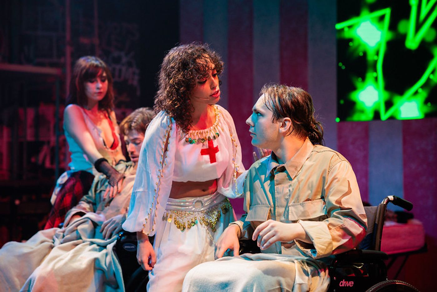 Photos/Video: Green Day's AMERICAN IDIOT Presented By Jobsite Image