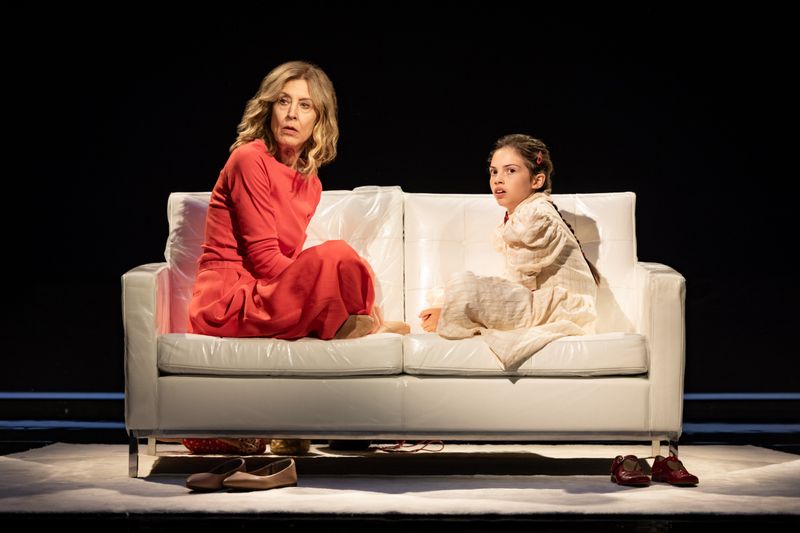 Photos: Christine Lahti in THE SMILE OF HER at the Marylebone Theatre — photo 9 of 11
