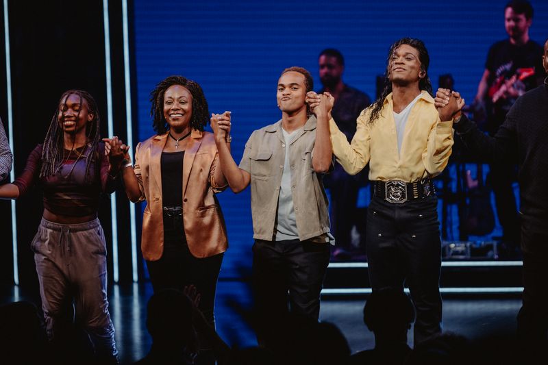 Photos: Brandon Lee Harris Takes First Bow as 'Michael' in MJ on Broadway — photo 8 of 9