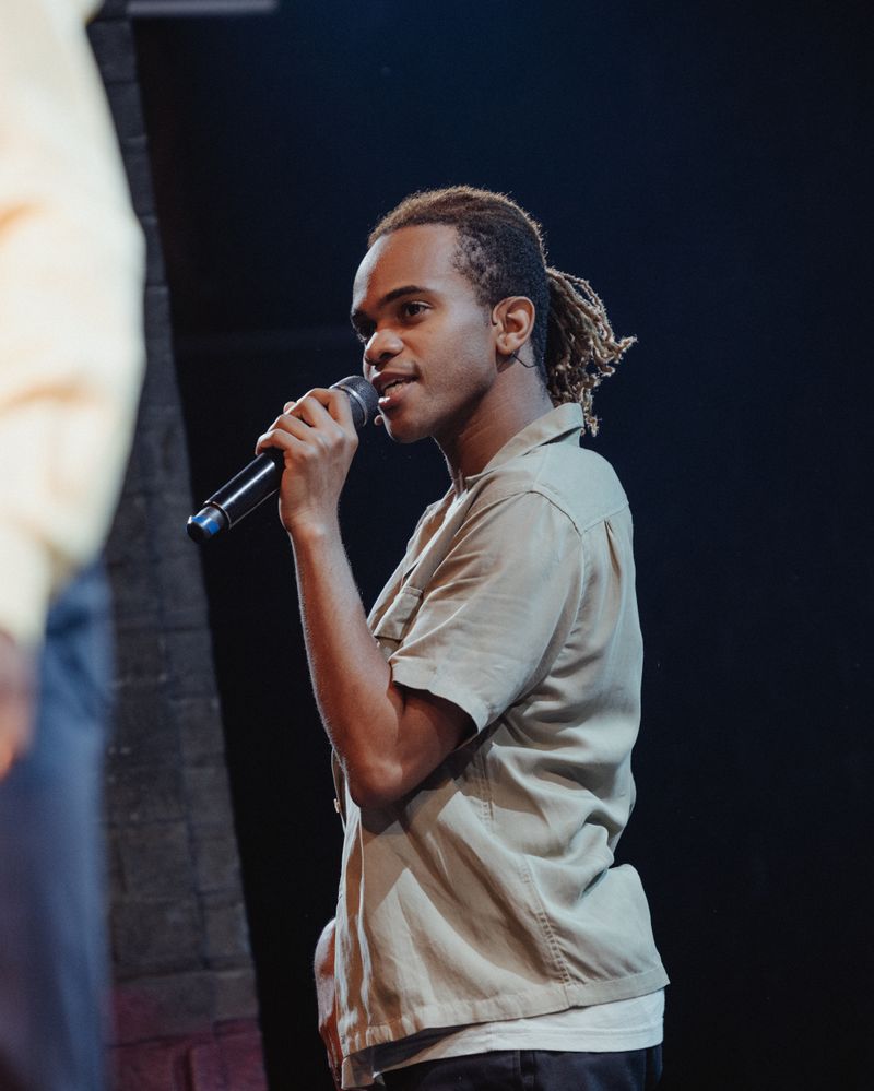 Photos: Brandon Lee Harris Takes First Bow as 'Michael' in MJ on Broadway — photo 2 of 9
