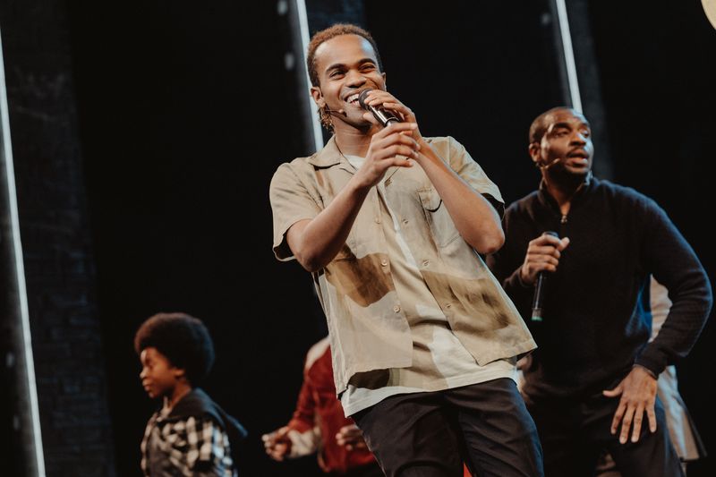Photos: Brandon Lee Harris Takes First Bow as 'Michael' in MJ on Broadway — photo 3 of 9