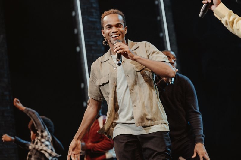 Photos: Brandon Lee Harris Takes First Bow as 'Michael' in MJ on Broadway — photo 4 of 9