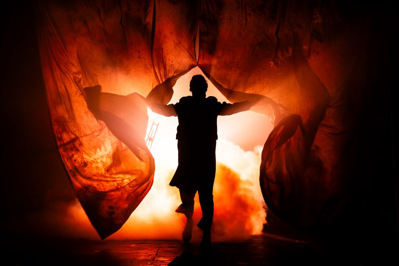 Photos: THE 39 STEPS to Close at Princeton Summer Theater This Weekend — photo 11 of 19