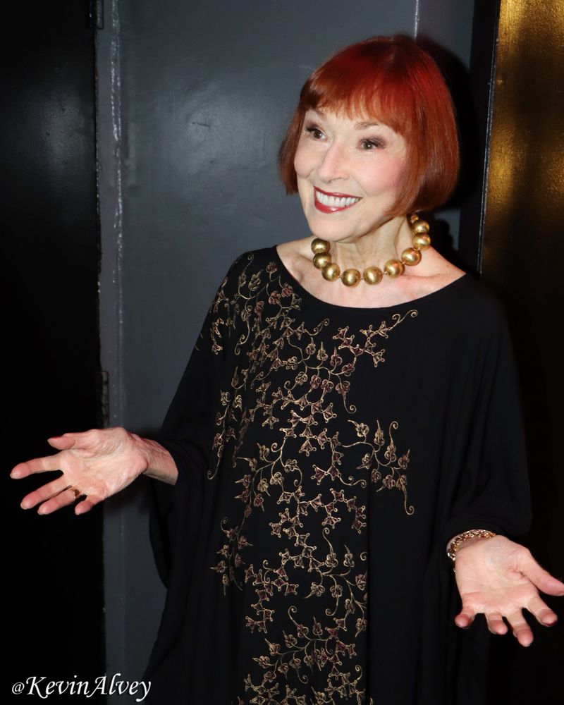 Photos: Karen Akers Brings Paris To Birdland — photo 1 of 18