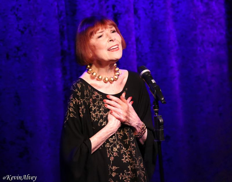 Photos: Karen Akers Brings Paris To Birdland — photo 4 of 18
