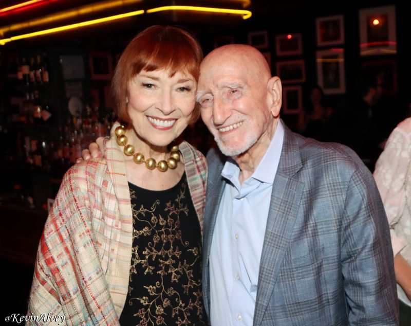 Photos: Karen Akers Brings Paris To Birdland — photo 16 of 18