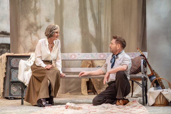 Helen Hunt, Kenneth Branagh Photo