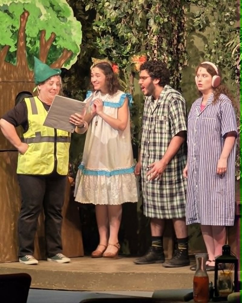 Review: PETER PAN GOES WRONG at Searcy Summer Dinner Theatre Image