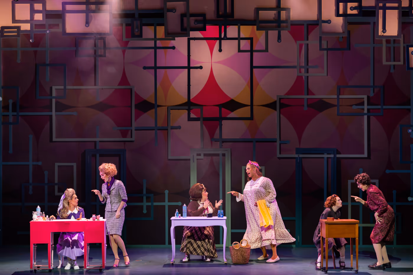 Photos/Video: HAIRSPRAY At Cape Playhouse Image