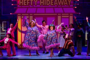 Alex Michaels, Grace Carroll and the Cast of HAIRSPRAY @ BroadwayWorld Alex Michaels, Grace Carroll and the Cast of HAIRSPRAY Photo