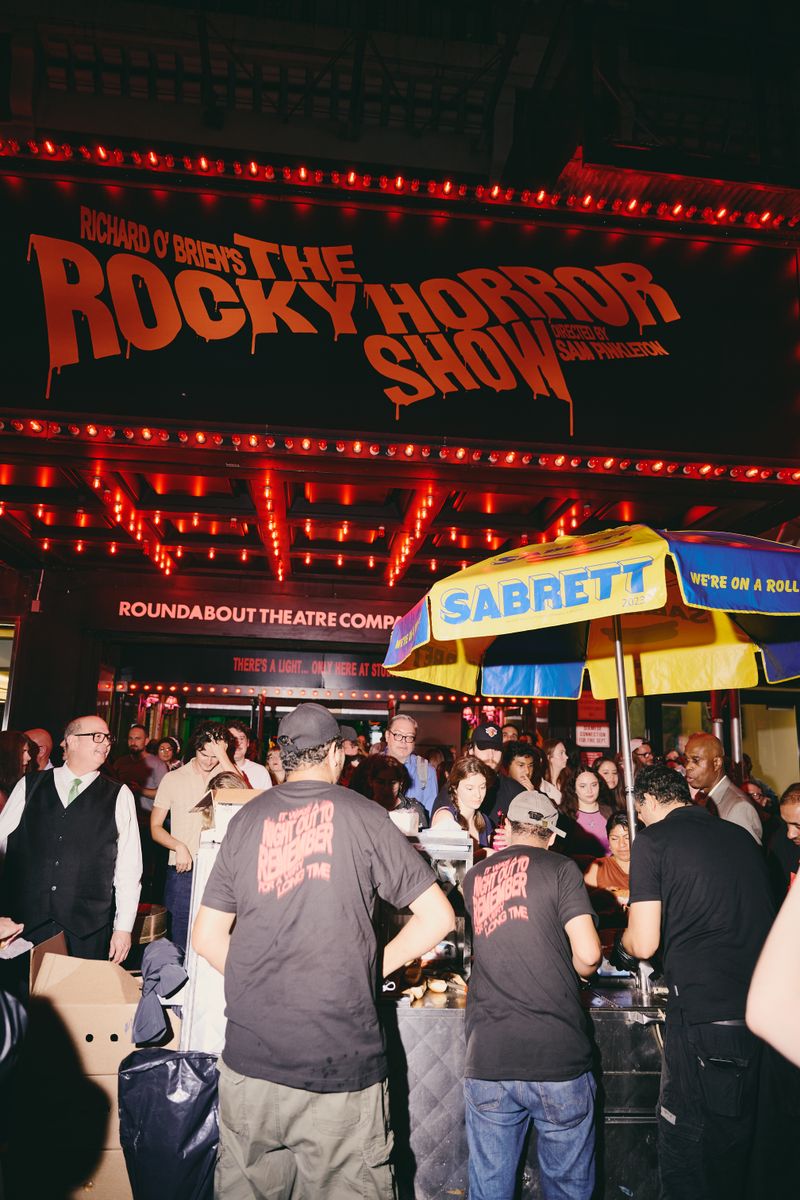 Photos: THE ROCKY HORROR SHOW Celebrates 100 Performances — photo 4 of 8