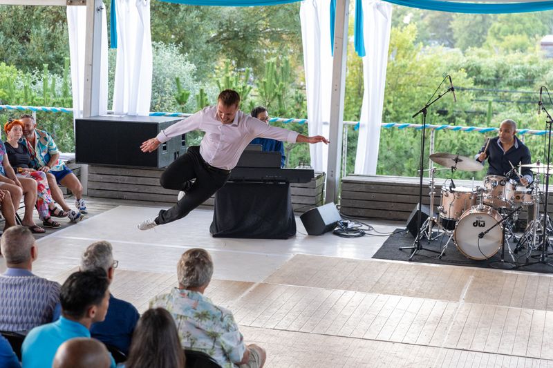 Photos/Video: Fire Island Dance Festival Raises Record 6,018 for Dancers Responding to AIDS — photo 18 of 26
