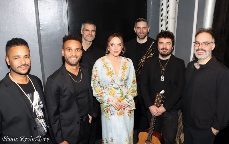 Photos: See Elizabeth Gillies' Return to Birdland — photo 1 of 11