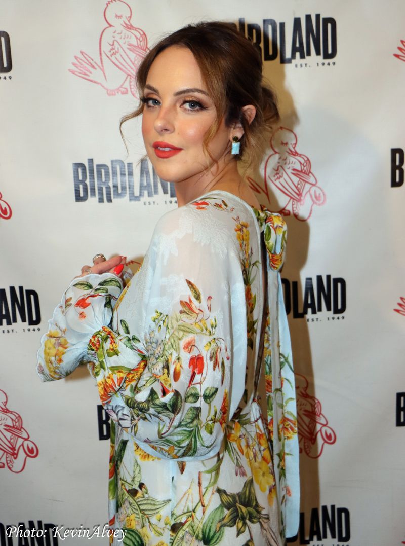 Photos: See Elizabeth Gillies' Return to Birdland — photo 2 of 11