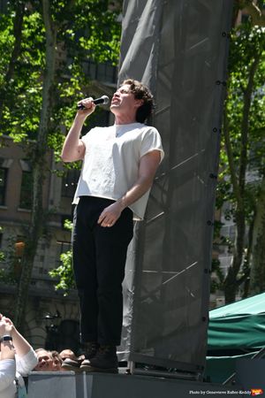 LJ Benet @ BroadwayWorld LJ Benet Photo
