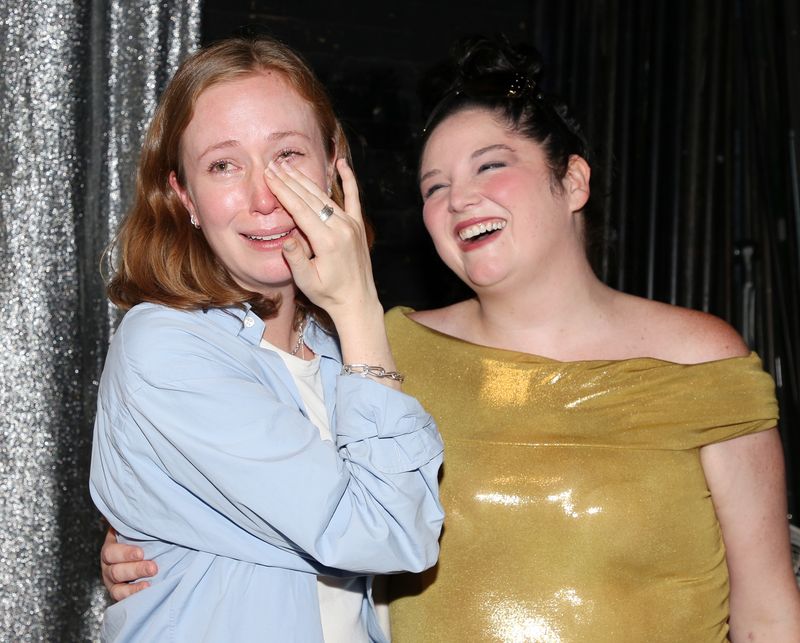 Photos: Hannah Einbinder Visits HACKS Co-Star Meg Stalter at OH, MARY! — photo 2 of 10