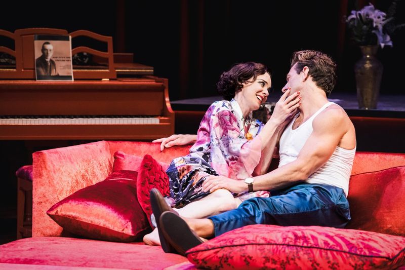 Review: PRIVATE LIVES at Guthrie Theater Image