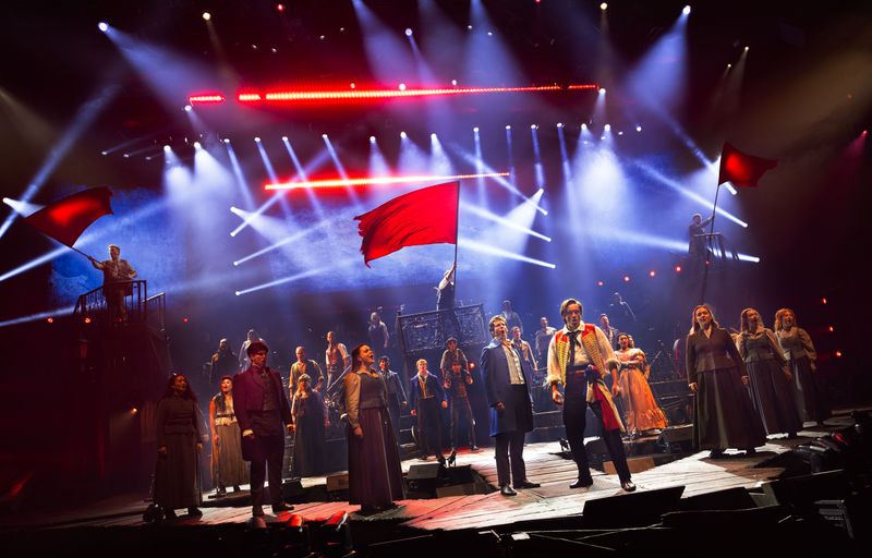 Photos: LES MISERABLES: THE ARENA CONCERT SPECTACULAR Starring Alfie Boe, Killian Donnelly, Samantha Barks and More — photo 3 of 21
