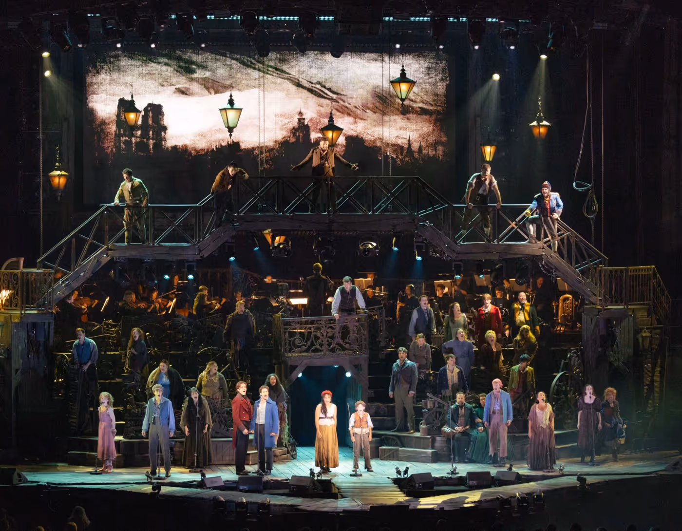 Photos: LES MISERABLES: THE ARENA CONCERT SPECTACULAR Starring Alfie Boe, Killian Donnelly, Samantha Barks and More Image
