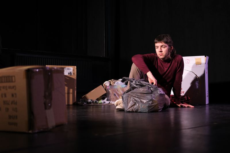 Review: HAVE YOU TOOK THE BINS OUT?, Drayton Arms Theatre Image
