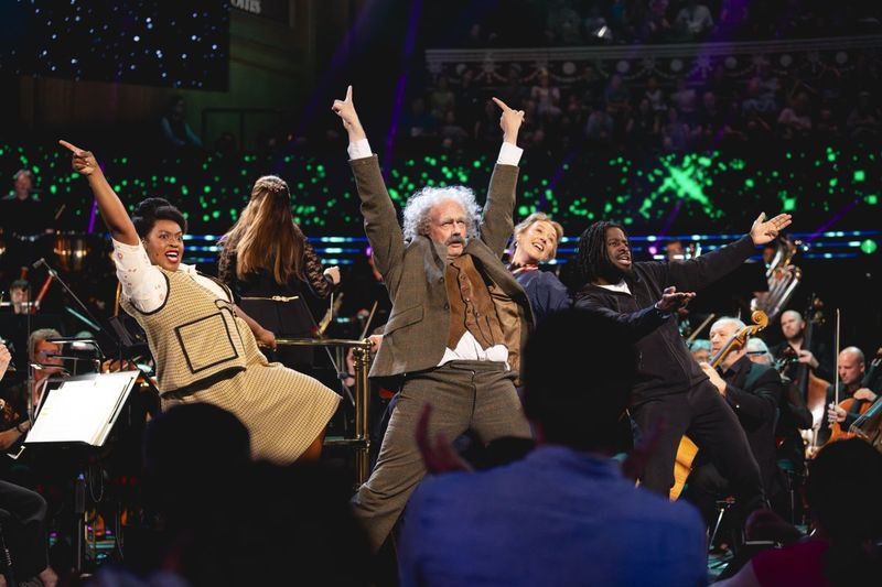 Review: BBC PROMS: HORRIBLE SCIENCE - THE BIG BANG PROM, Royal Albert Hall Image