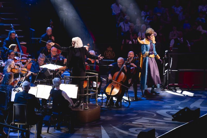 Review: BBC PROMS: HORRIBLE SCIENCE - THE BIG BANG PROM, Royal Albert Hall Image