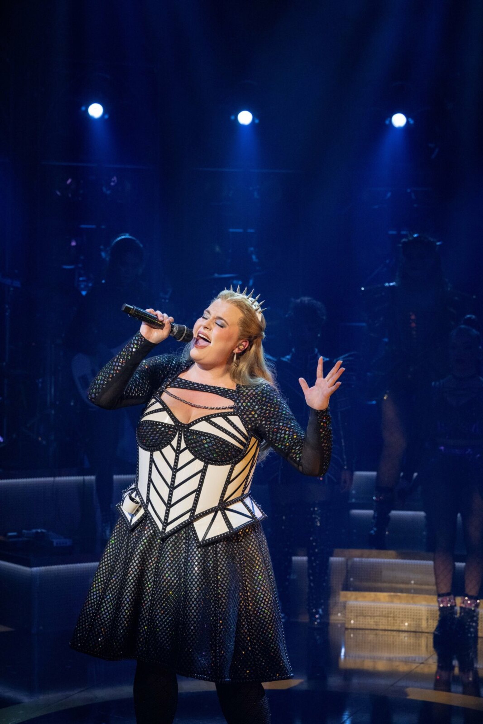 Photos: SIX THE MUSICAL Opens in Melbourne — photo 10 of 14