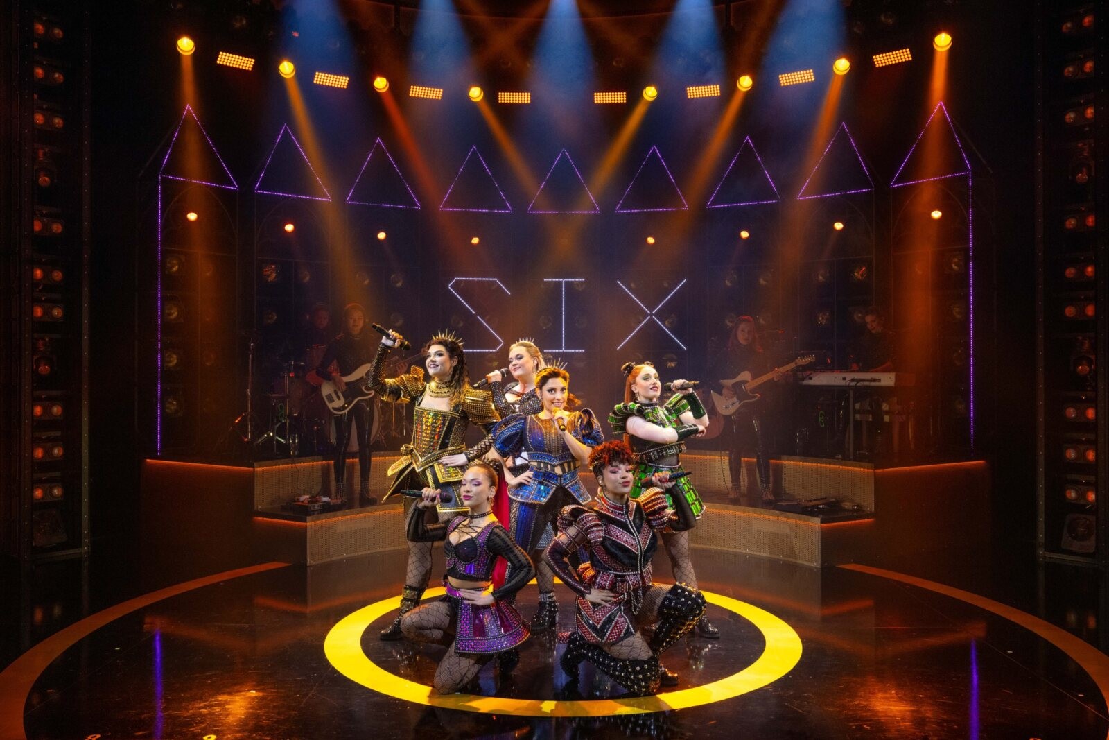 Photos: SIX THE MUSICAL Opens in Melbourne — photo 6 of 14