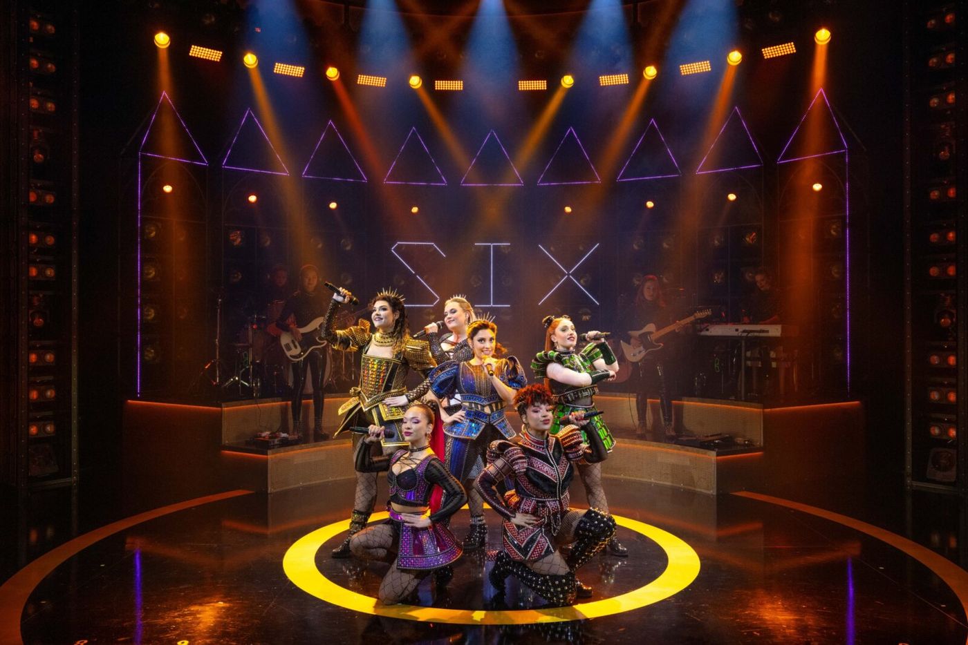 Photos: SIX THE MUSICAL Opens in Melbourne Image