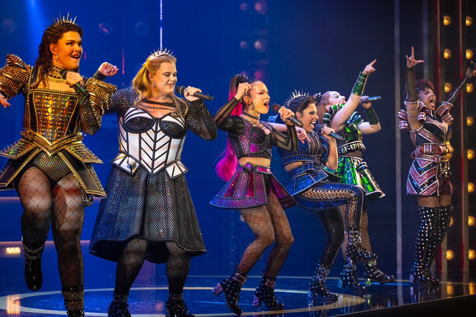 Photos: SIX THE MUSICAL Opens in Melbourne — photo 3 of 14