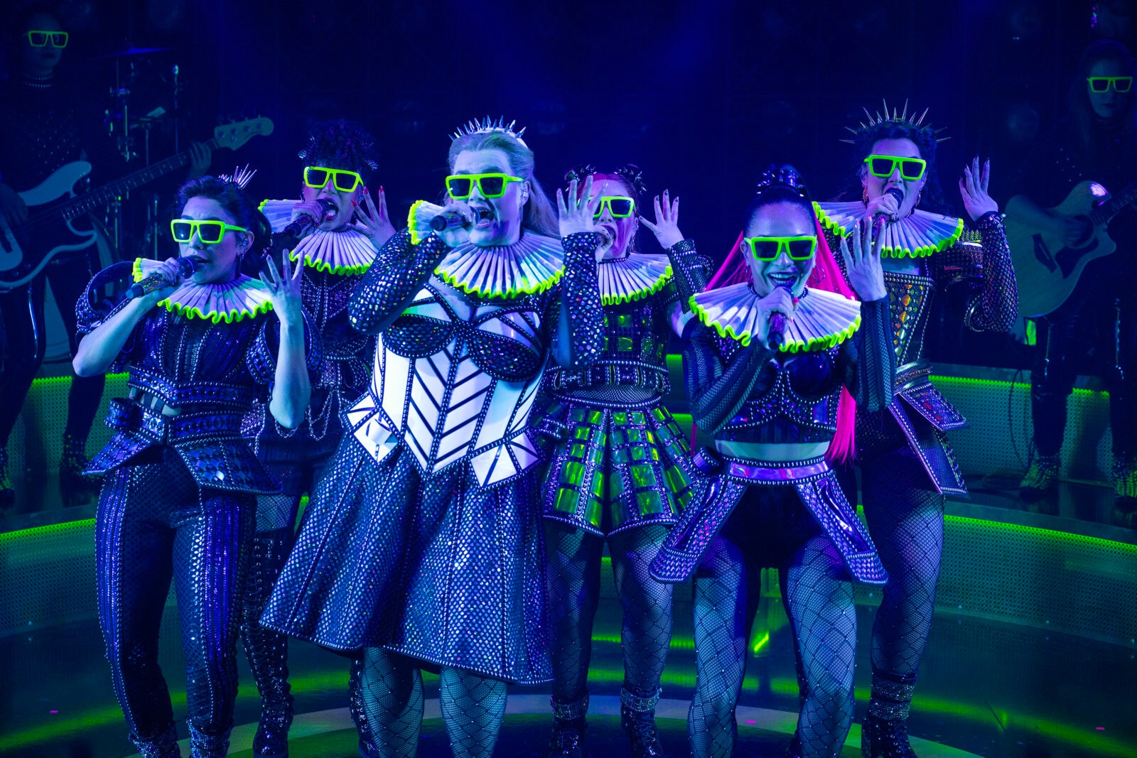 Photos: SIX THE MUSICAL Opens in Melbourne — photo 2 of 14