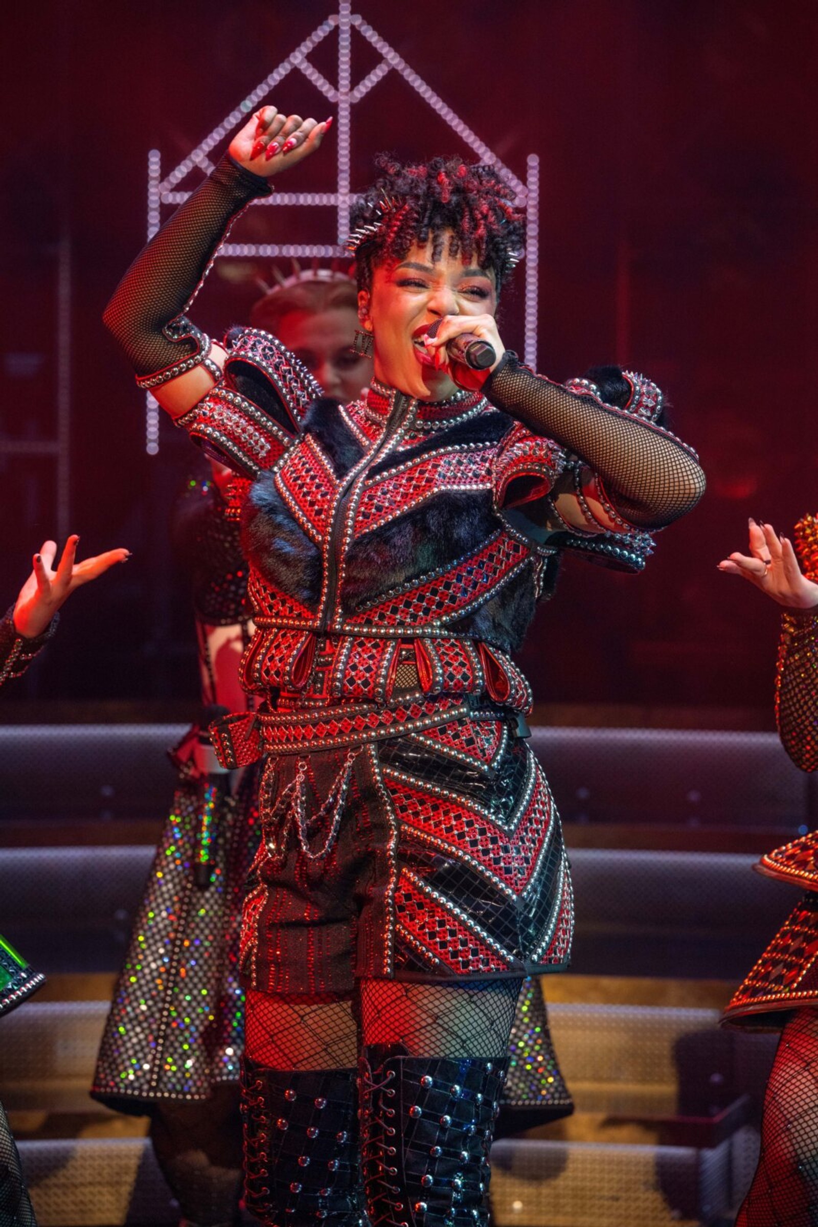 Photos: SIX THE MUSICAL Opens in Melbourne — photo 11 of 14