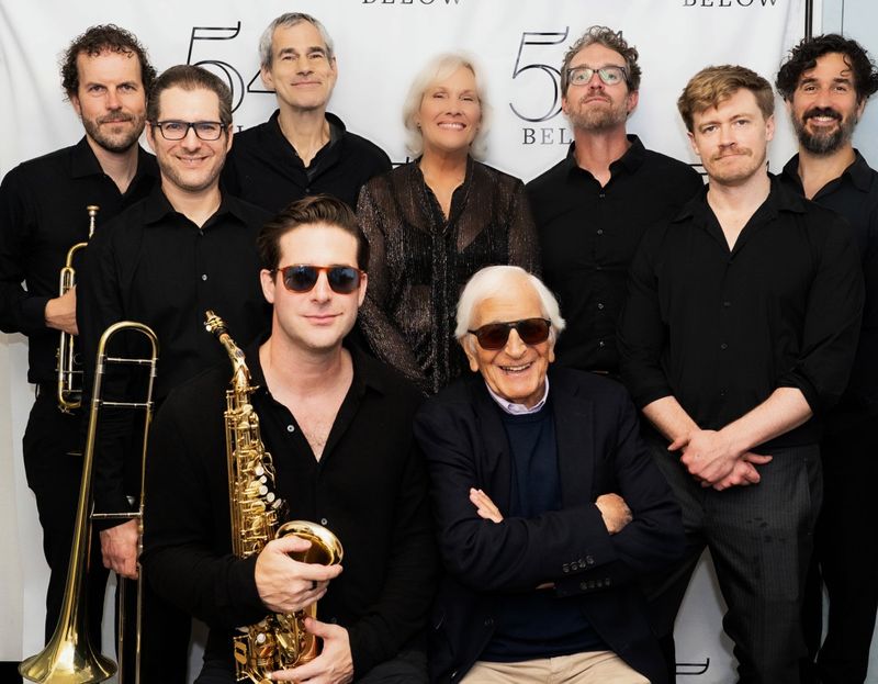 Photos: Stevie Holland Celebratory New York Summer Concert at 54 Below — photo 13 of 15