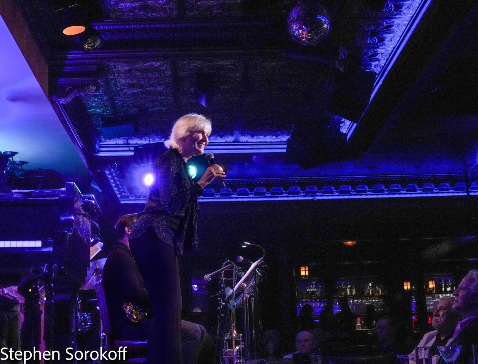 Photos: Stevie Holland Celebratory New York Summer Concert at 54 Below — photo 6 of 15