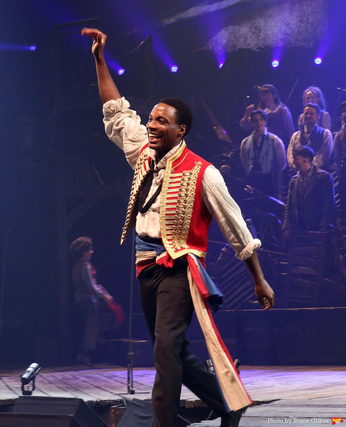 Photos: Patti LuPone, Aaron Tveit, and More Join LES MISERABLES: THE ARENA CONCERT SPECTACULAR For Encore Performance Image