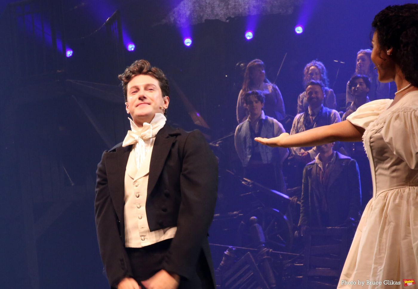 Photos: Patti LuPone, Aaron Tveit, and More Join LES MISERABLES: THE ARENA CONCERT SPECTACULAR For Encore Performance Image