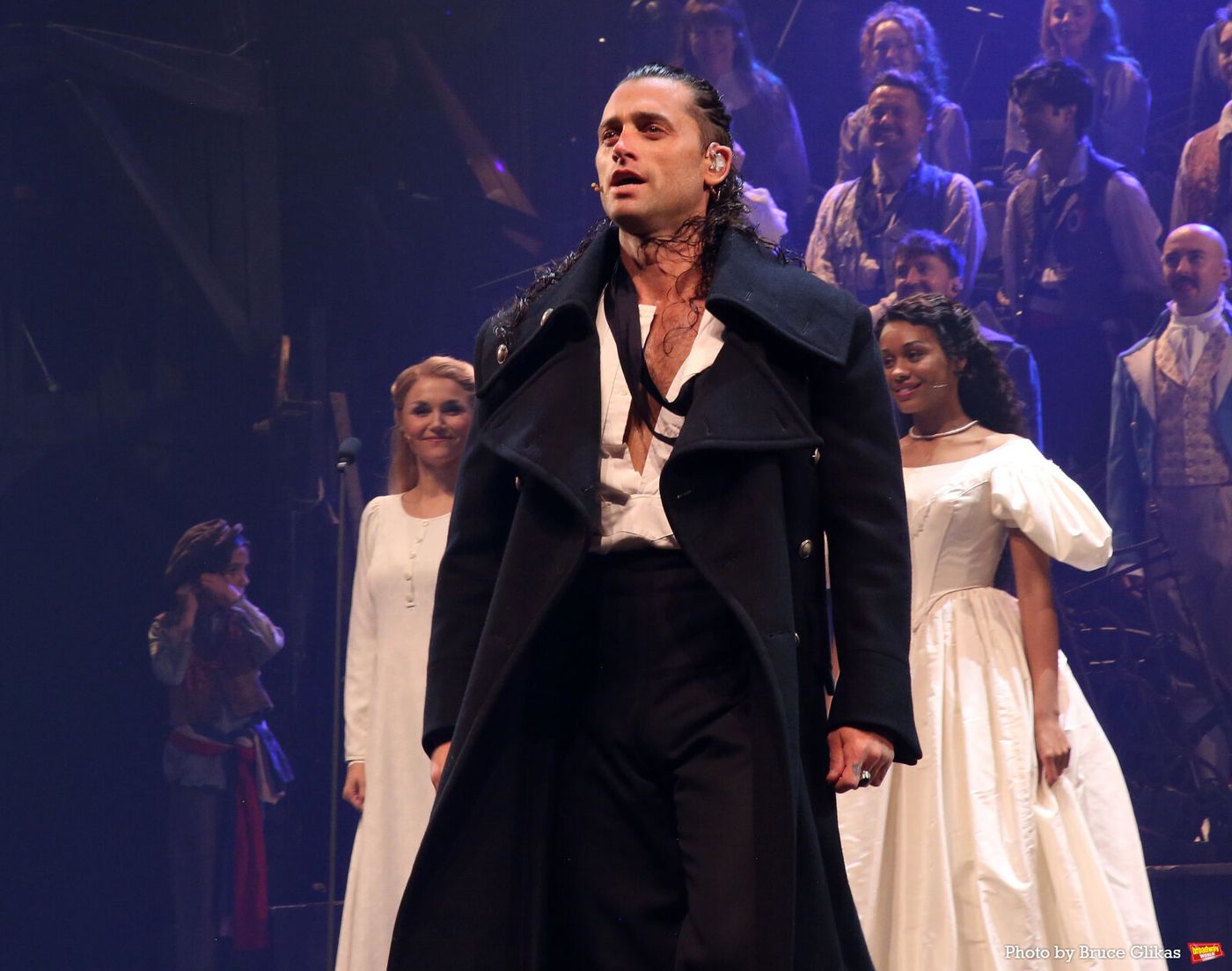 Photos: Patti LuPone, Aaron Tveit, and More Join LES MISERABLES: THE ARENA CONCERT SPECTACULAR For Encore Performance Image