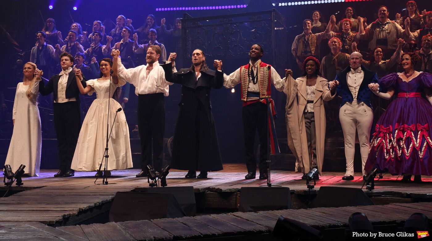 Photos: Patti LuPone, Aaron Tveit, and More Join LES MISERABLES: THE ARENA CONCERT SPECTACULAR For Encore Performance Image
