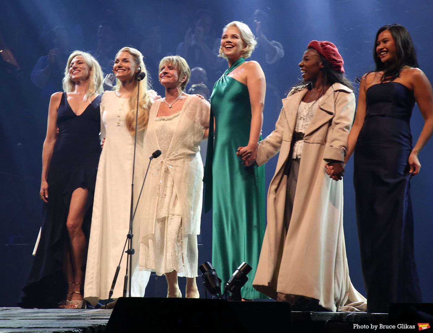 Photos: Patti LuPone, Aaron Tveit, and More Join LES MISERABLES: THE ARENA CONCERT SPECTACULAR For Encore Performance Image