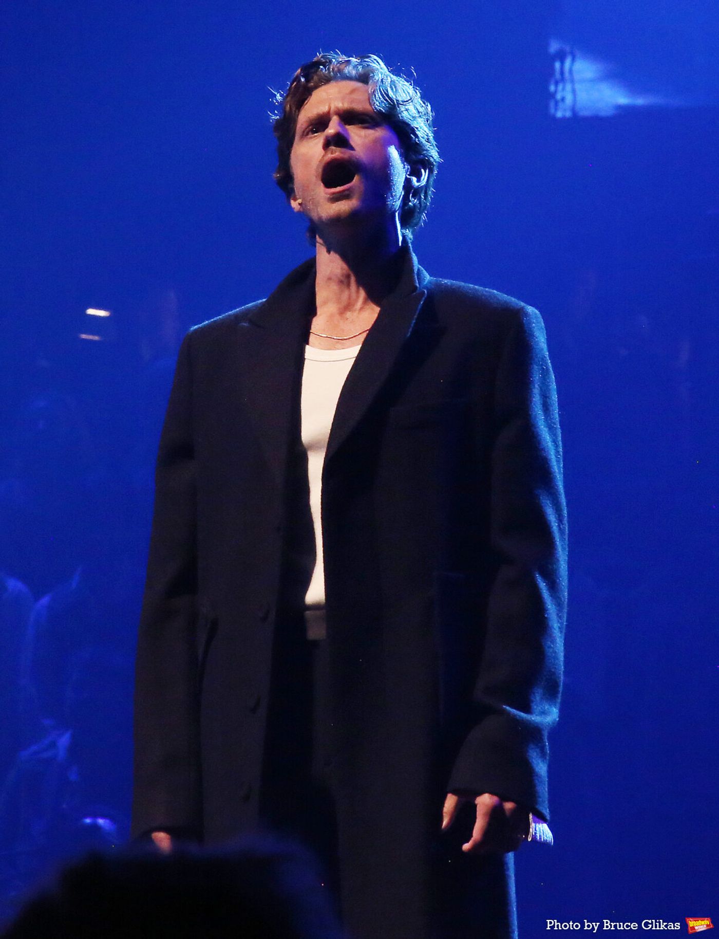 Photos: Patti LuPone, Aaron Tveit, and More Join LES MISERABLES: THE ARENA CONCERT SPECTACULAR For Encore Performance Image
