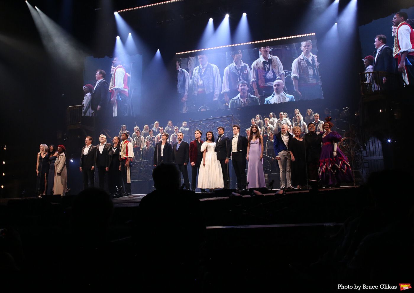 Photos: Patti LuPone, Aaron Tveit, and More Join LES MISERABLES: THE ARENA CONCERT SPECTACULAR For Encore Performance Image