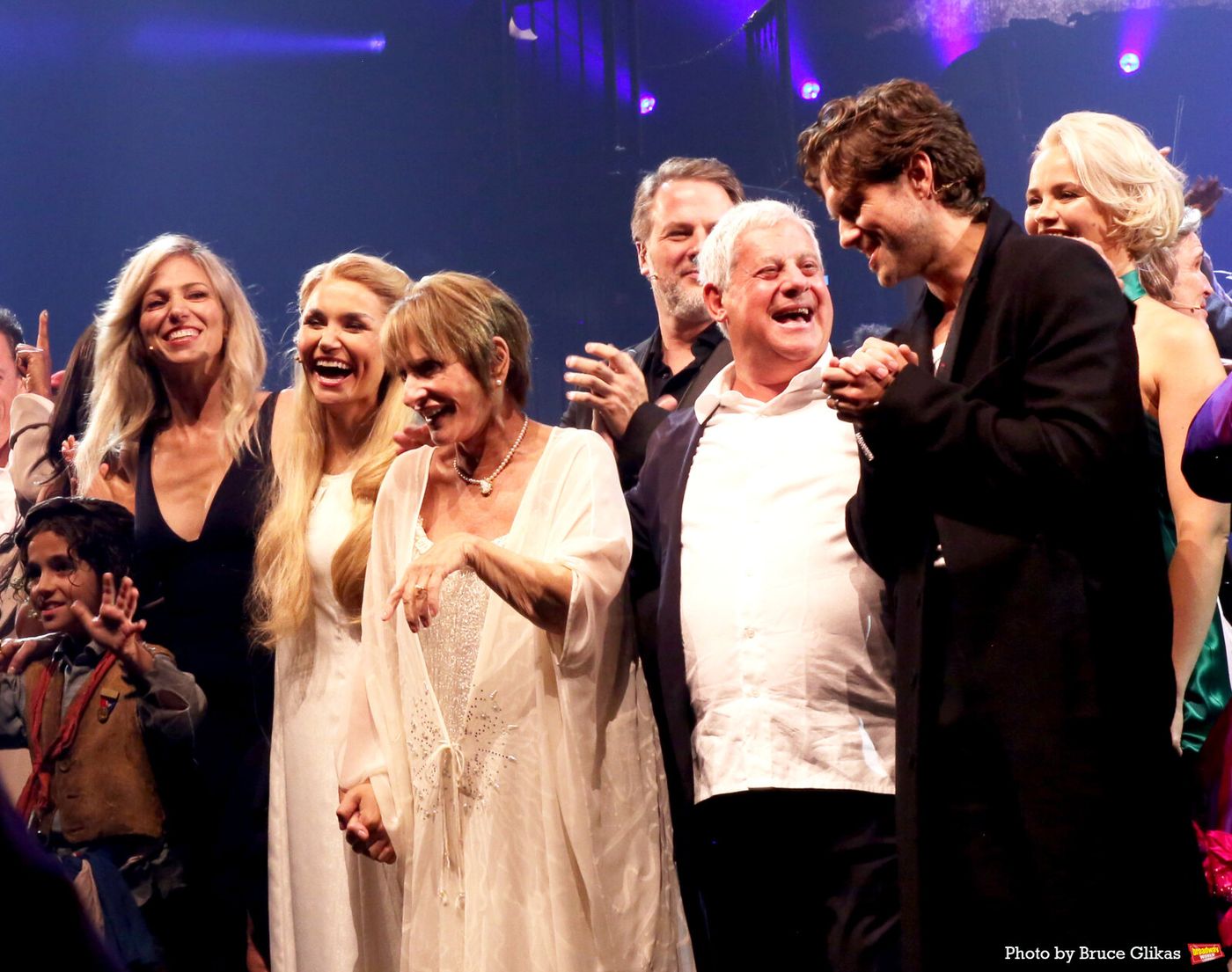 Photos: Patti LuPone, Aaron Tveit, and More Join LES MISERABLES: THE ARENA CONCERT SPECTACULAR For Encore Performance Image