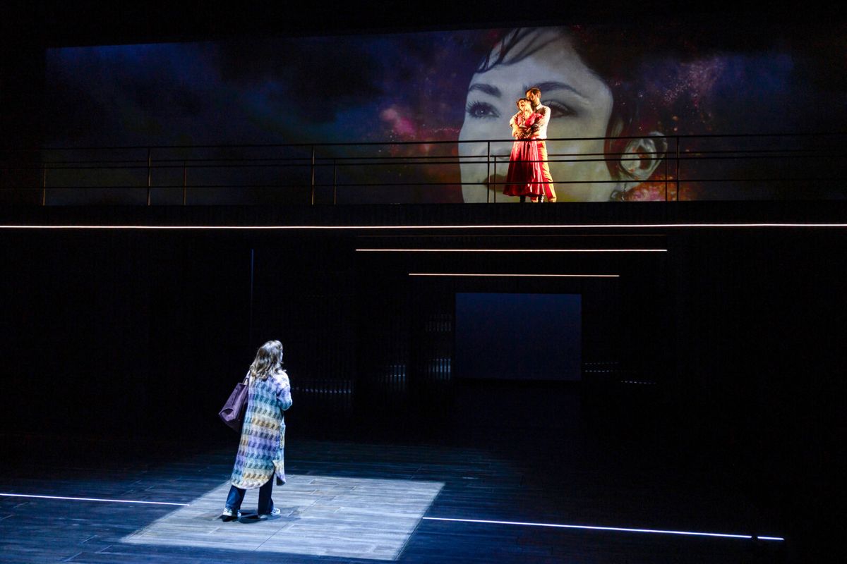 Elizabeth Bunch, Emily Neves and Dylan Godwin at Photos/Video: THE GIRL ON THE TRAIN At Alley Theatre