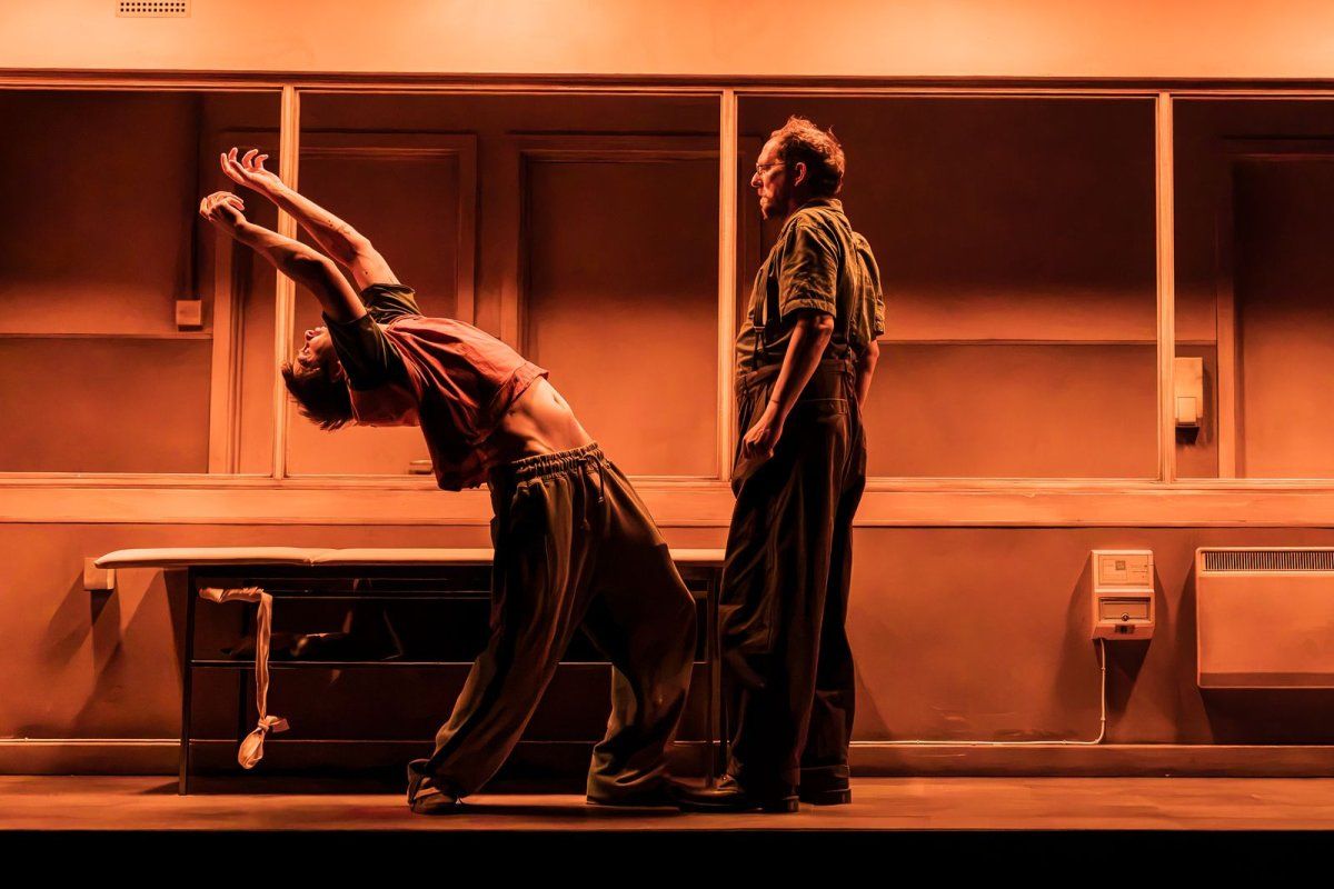 Review: CLEANSED, Almeida Image