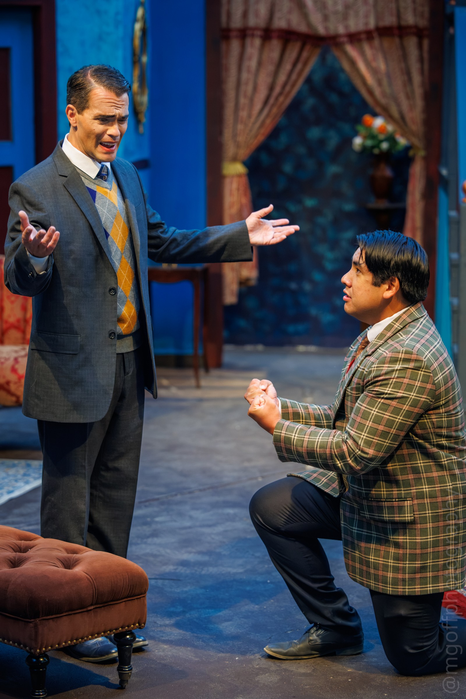 Photos: PRESENT LAUGHTER at Orinda Starlight Village Players — photo 2 of 8